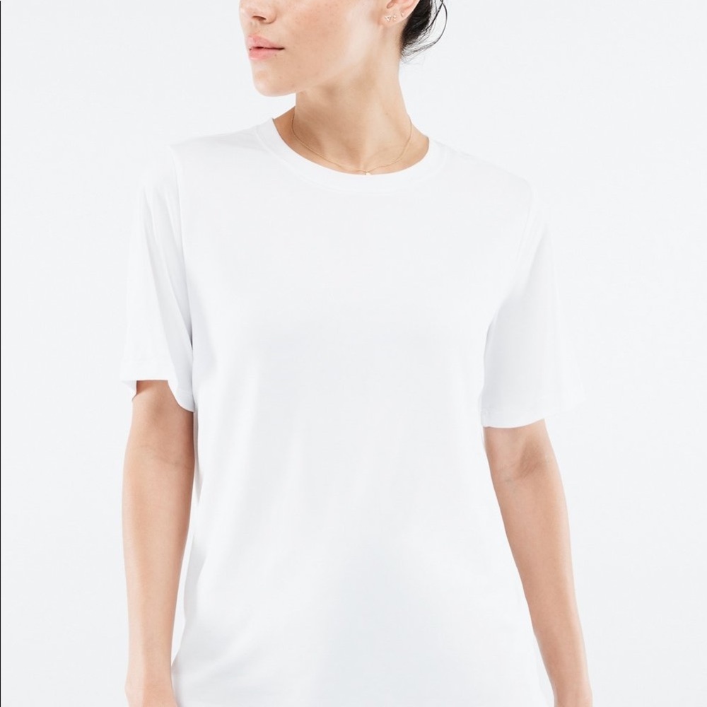 Fabletics Blake short sleeve white tee